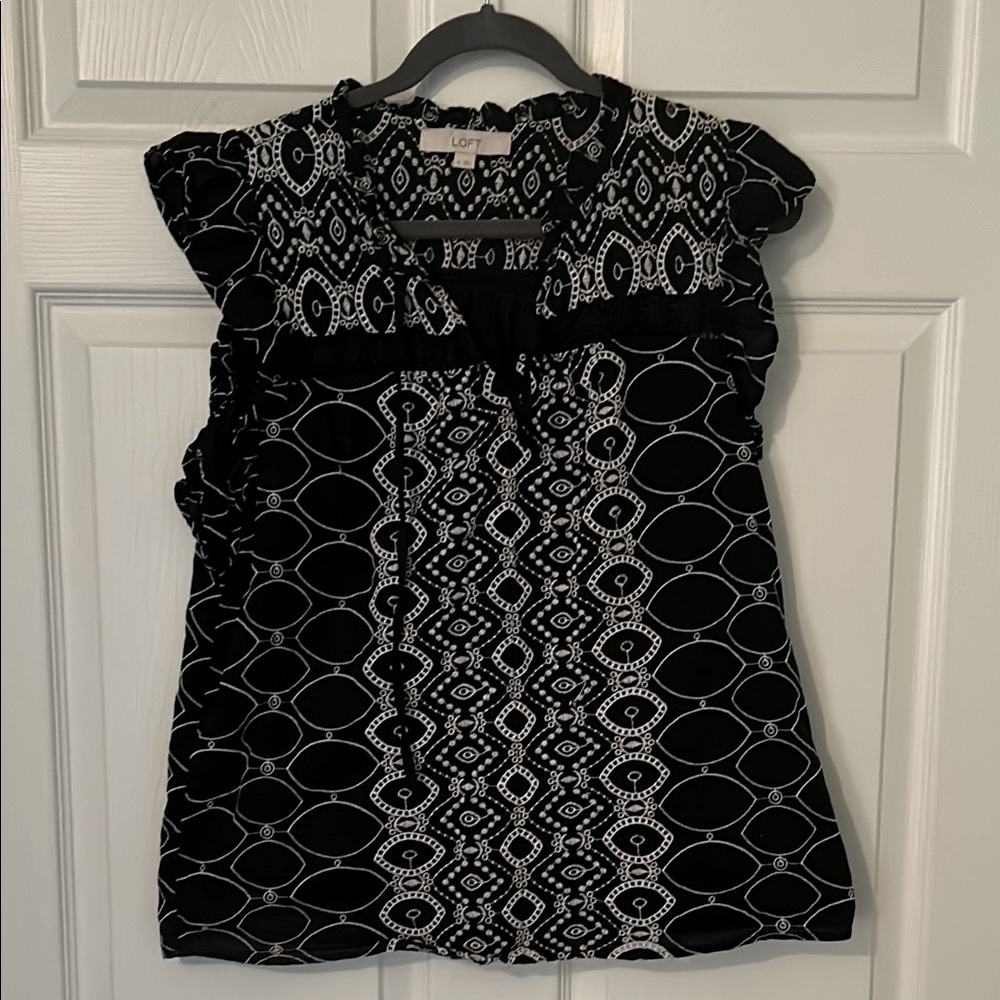 LOFT Black and White Women's Top